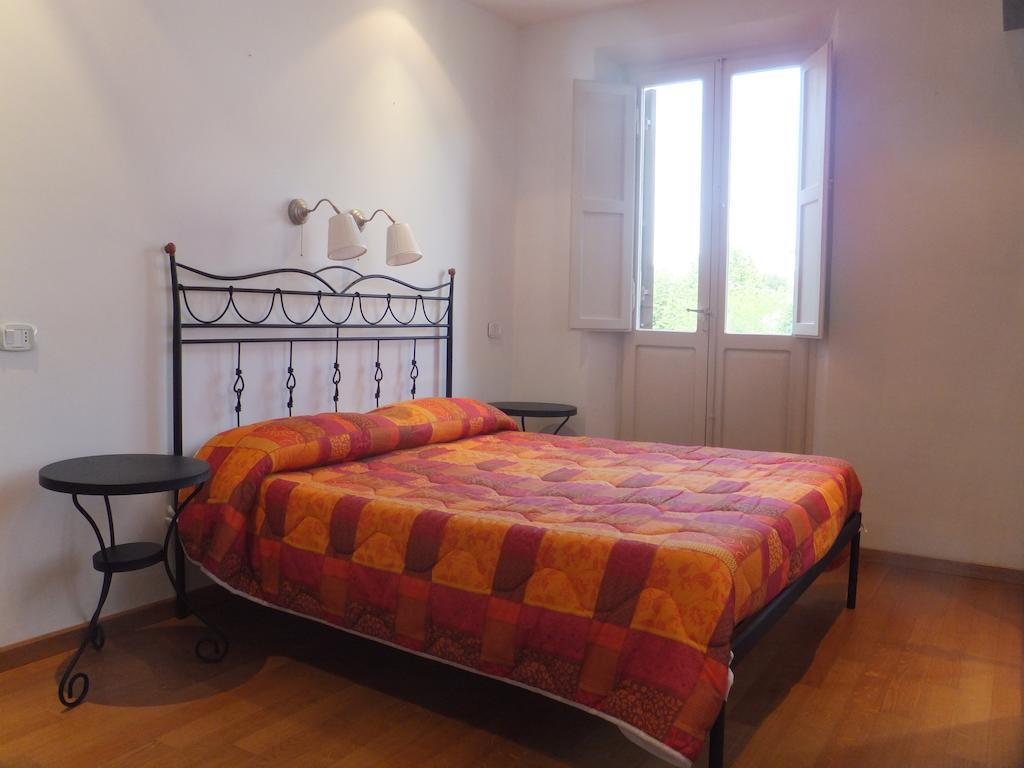 B&B La Luna Dal Borgo イェージ 部屋 写真